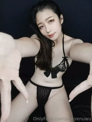 yenyenuwu / yunne.uwu nude photo #0039