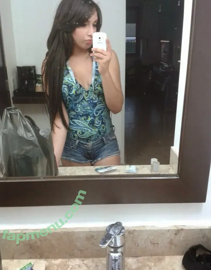 Yeri Zavala nude photo #0003 (Yeri Zavala)