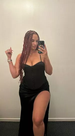 Yesjulz nude photo #0088