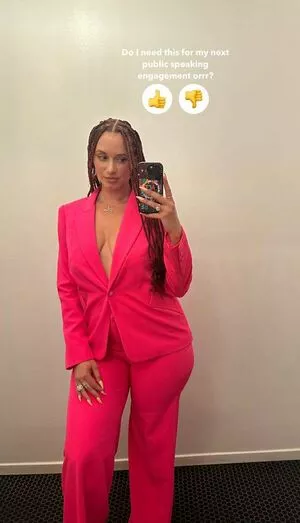 Yesjulz nude photo #0091