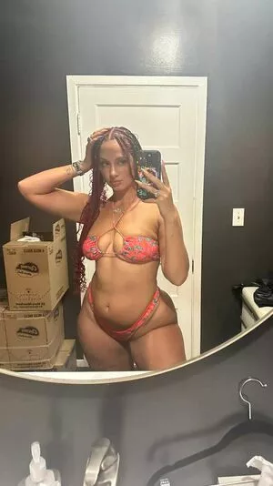 Yesjulz nude photo #0092