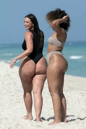 Yesjulz nude photo #0196