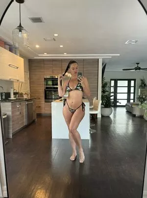 Yesjulz nude photo #0282