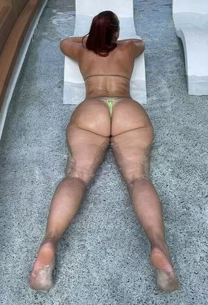 Yesjulz nude photo #0301