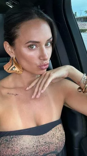 Yesjulz nude photo #0425