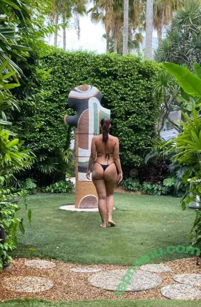 Yesjulz nude photo #0179 (Yesjulz)