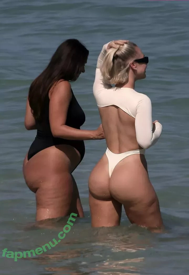 Yesjulz nude photo #0202 (Yesjulz)