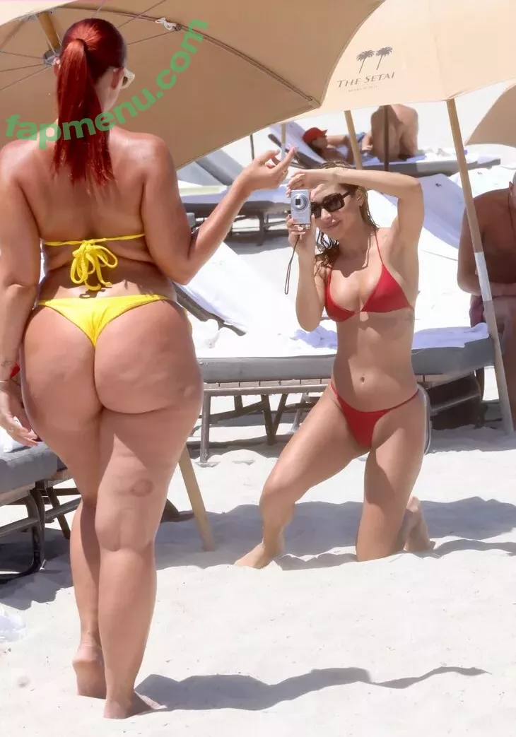 Yesjulz nude photo #0224 (Yesjulz)