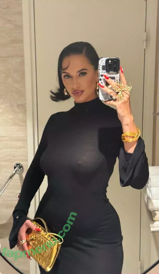 Yesjulz nude photo #0375 (Yesjulz)