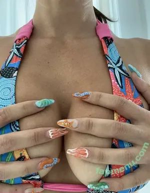 Yesjulz nude photo #0171