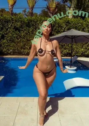 Yesjulz nude photo #0184