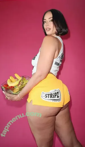 Yesjulz nude photo #0244