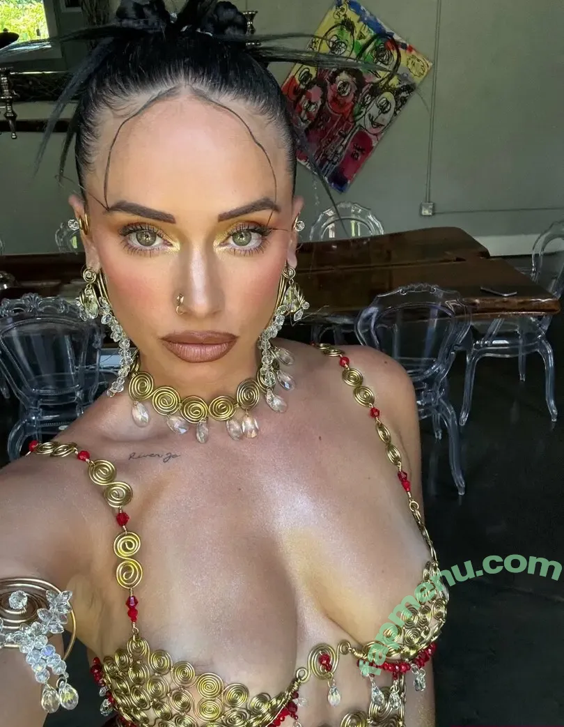 Yesjulz nude photo #0197 (Yesjulz)