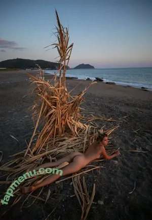 yesonee /  / ariaaback / arialll nude photo #0650