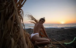 yesonee /  / ariaaback / arialll nude photo #0652