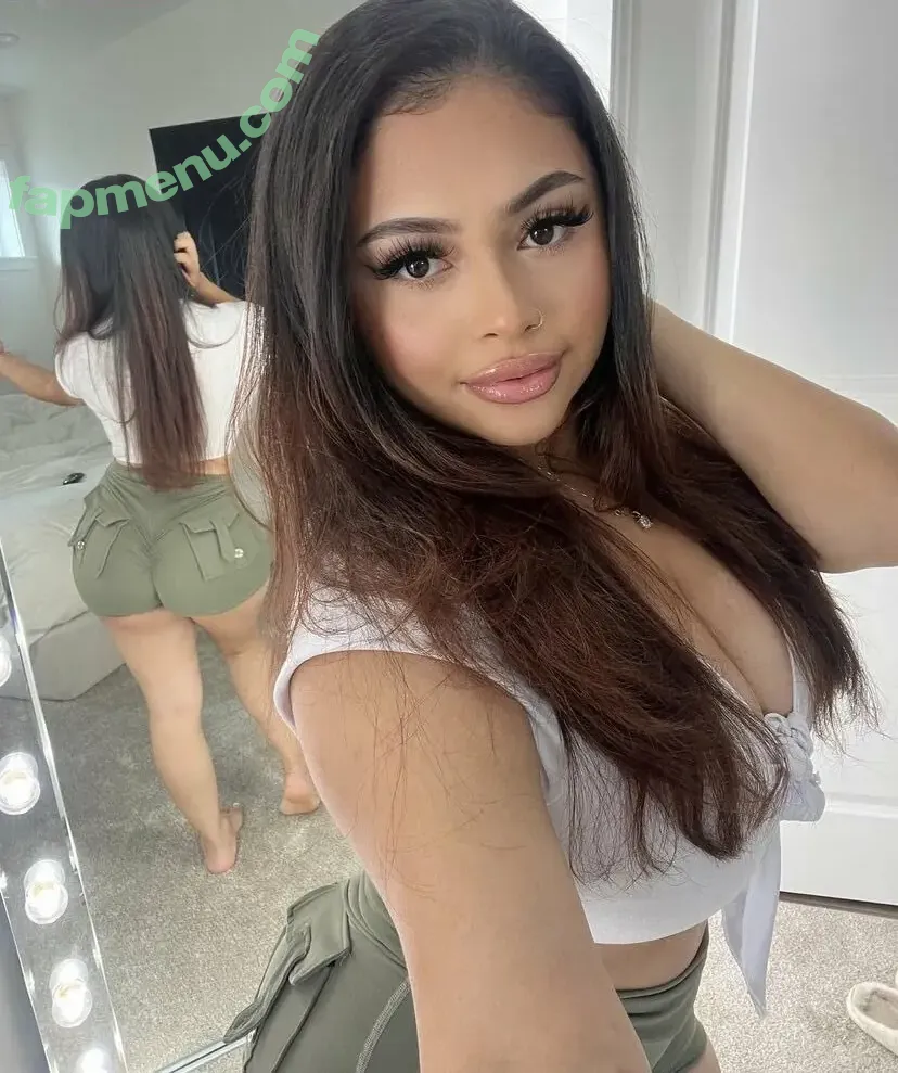Yessenia Canales nude photo #0003 (Yessenia Canales)