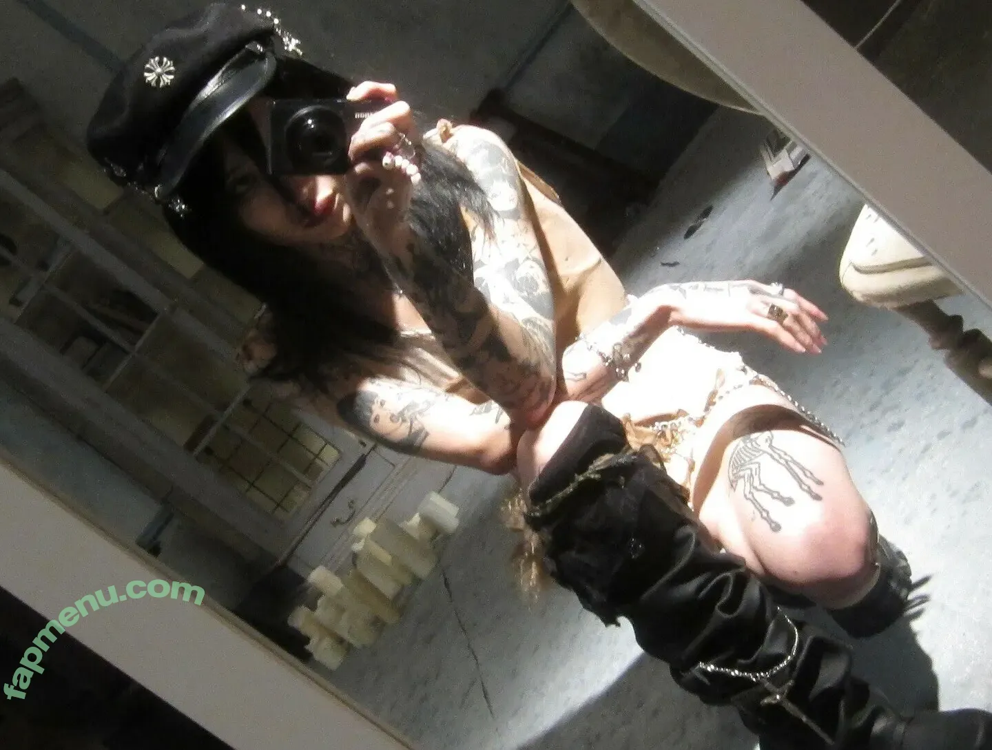 yeule nude photo #0004 (yeul_e)