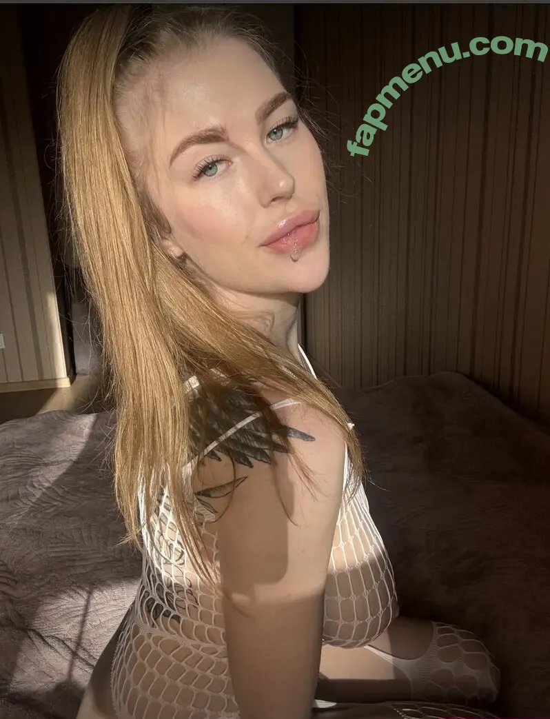 Ygwbt nude photo #0696 (Ygwbt)