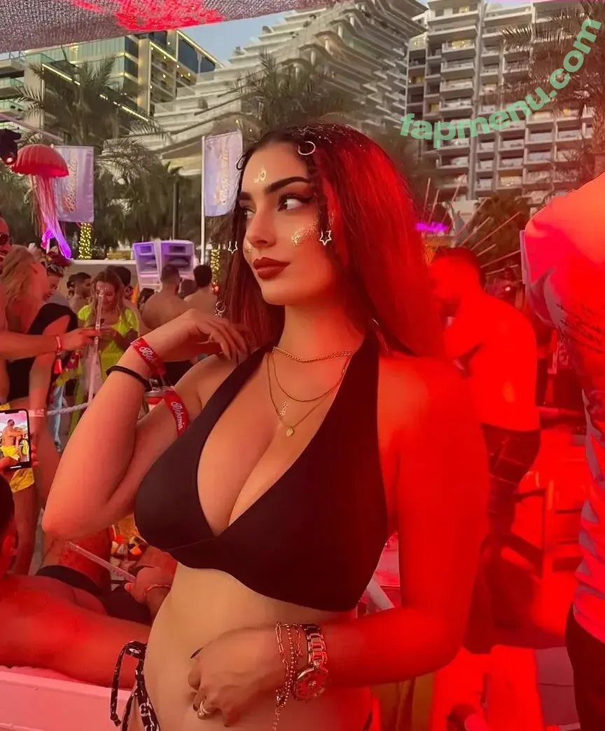 Ygwbt nude photo #1837 (Ygwbt)