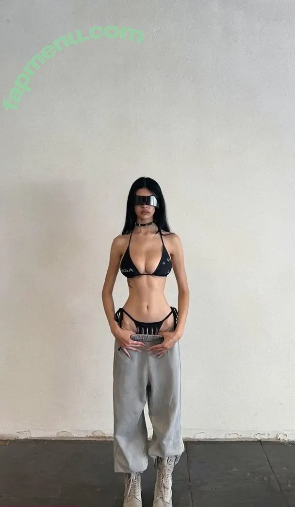 Ygwbt nude photo #1925 (Ygwbt)