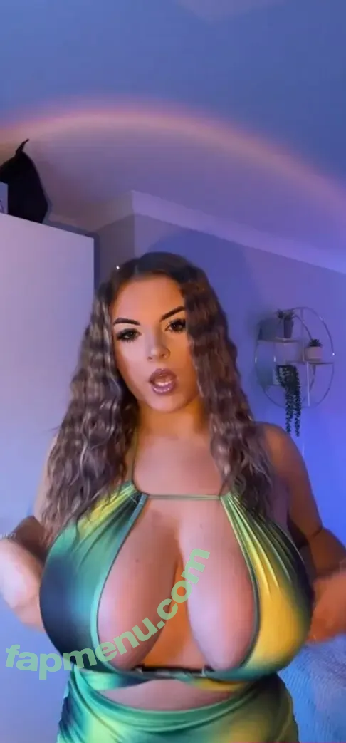 Ygwbt nude photo #2318 (Ygwbt)