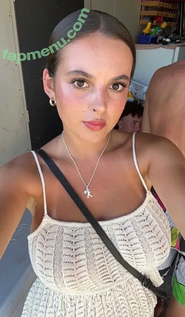 Ygwbt nude photo #2323 (Ygwbt)