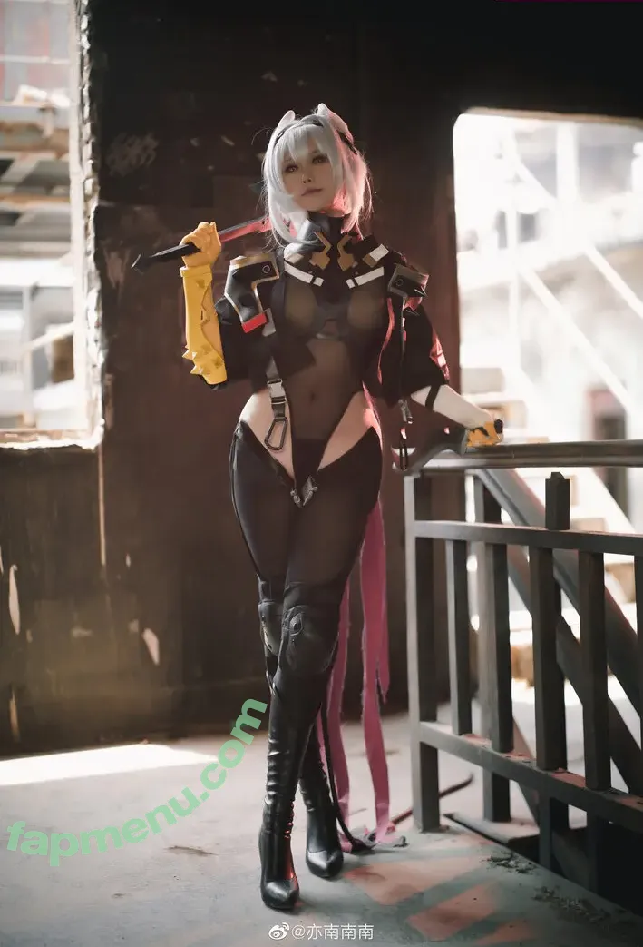 Yibeibuchi nude photo #0005 (Yibeibuchi_ / 一北亦北 / 亦南南南)