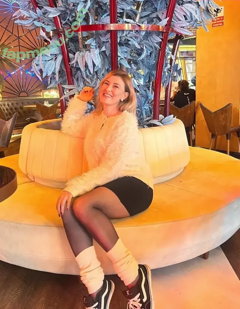 yildizozkan__ nude photo #0023 (yildizozkan__)