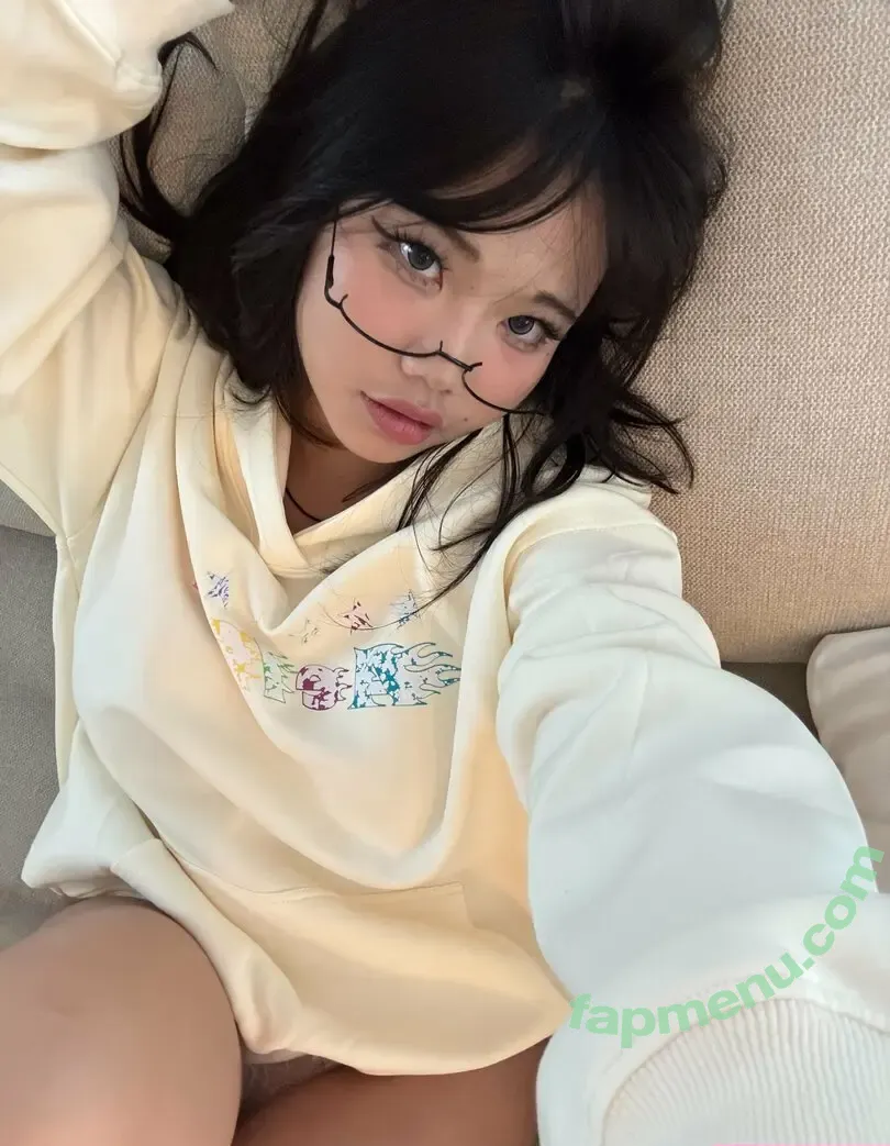 yinahomefi nude photo #0038 (yinahomefi)