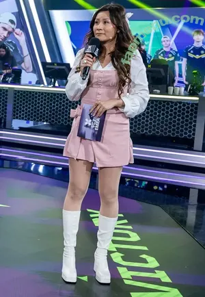 Yinsu Collins / YinsuCollins nude photo #0100