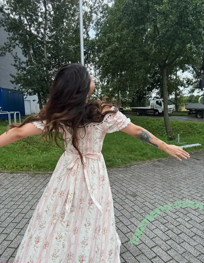 Yinsu Collins nude photo #0122 (YinsuCollins)