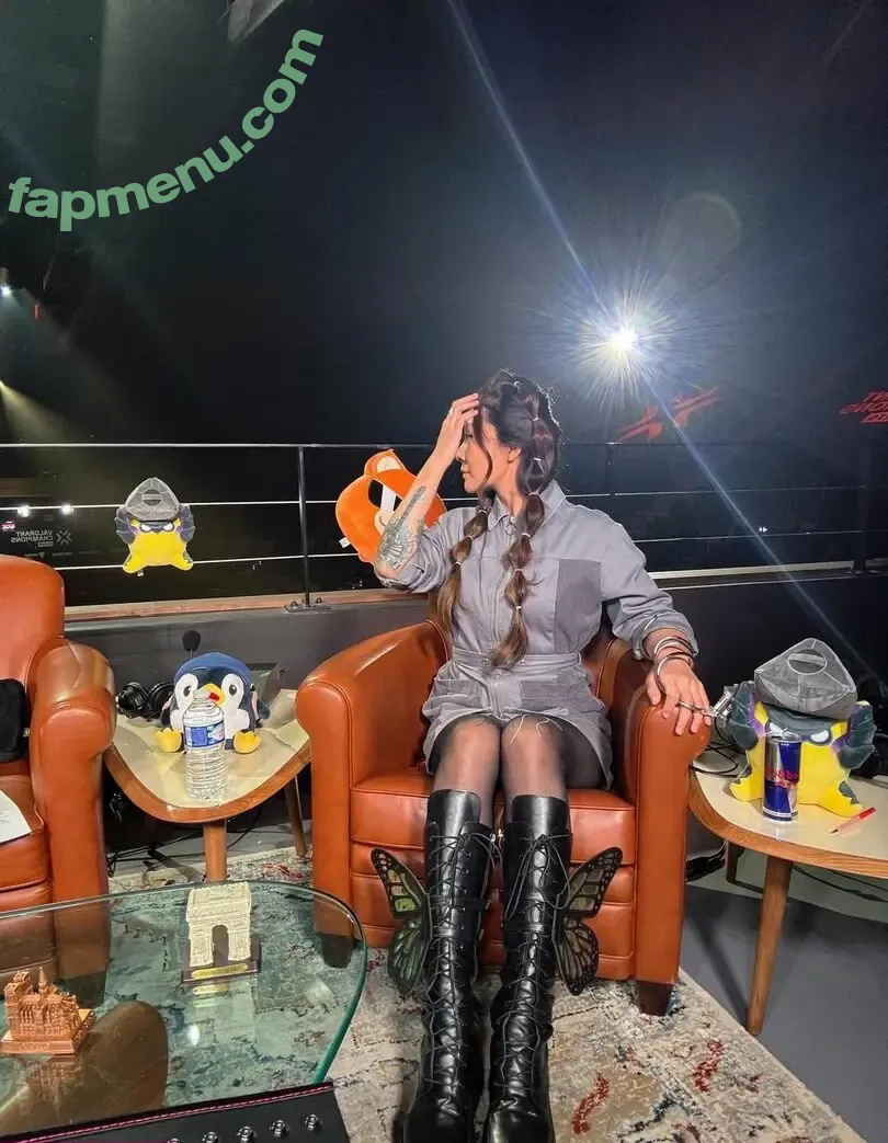 Yinsu Collins nude photo #0132 (YinsuCollins)