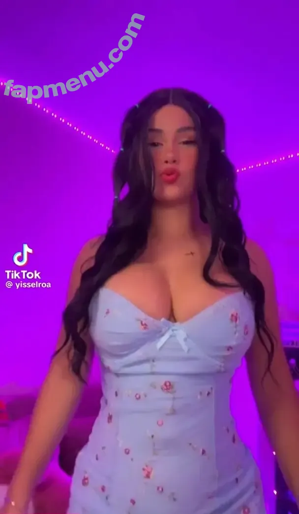 yisselroa nude photo #0022 (yisselroa)
