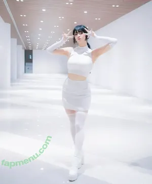 ykl.n / Yaklin / firstletterisY / yklorena nude photo #0024