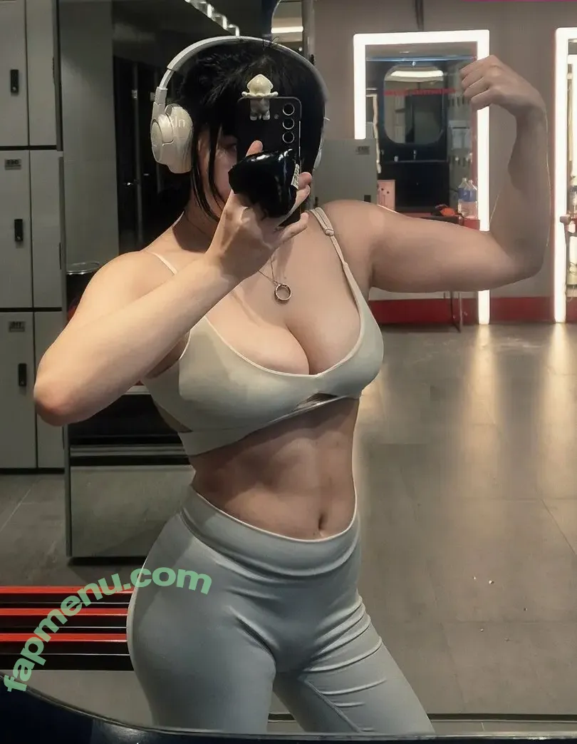 ykl.n nude photo #0041 (Yaklin / firstletterisY / yklorena)