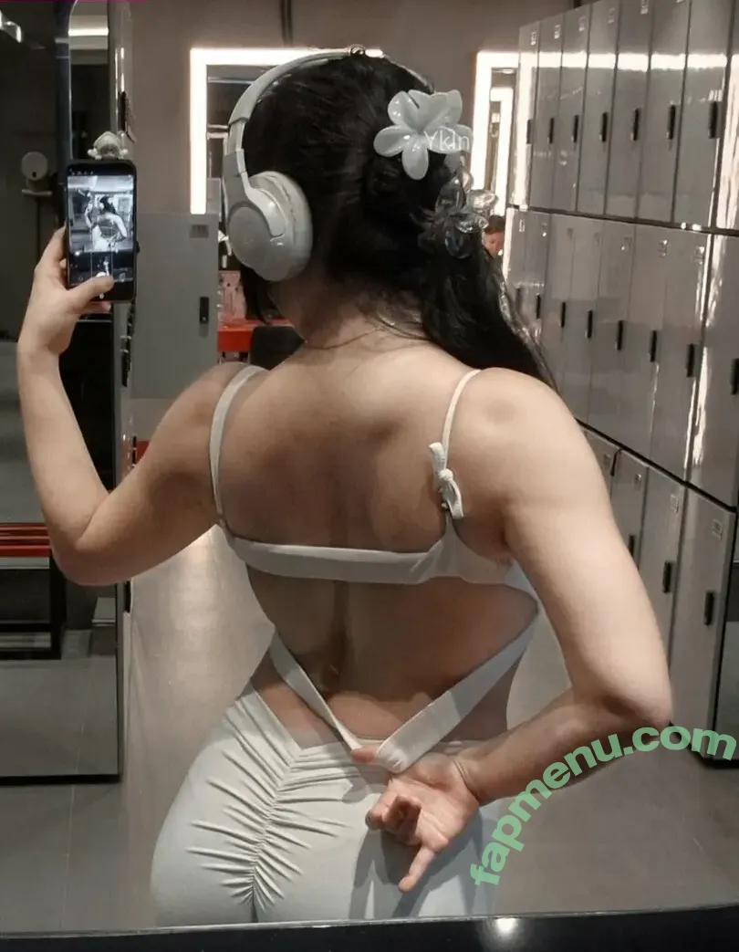 ykl.n nude photo #0042 (Yaklin / firstletterisY / yklorena)