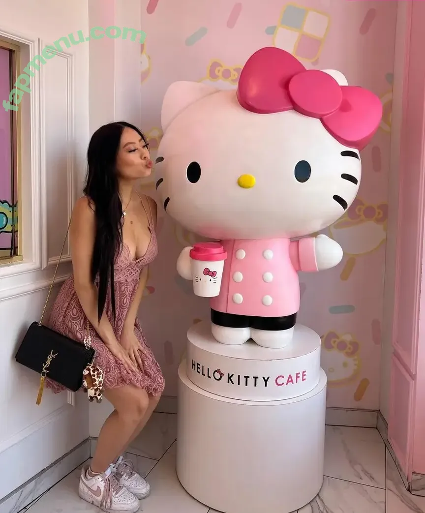 Ynori Nguyen nude photo #0007 (liluzinori / xoxoynori / ynori.nguyen)