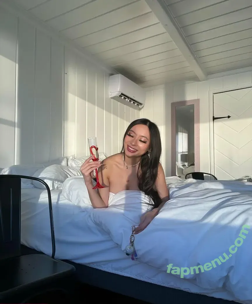 Ynori Nguyen nude photo #0021 (liluzinori / xoxoynori / ynori.nguyen)