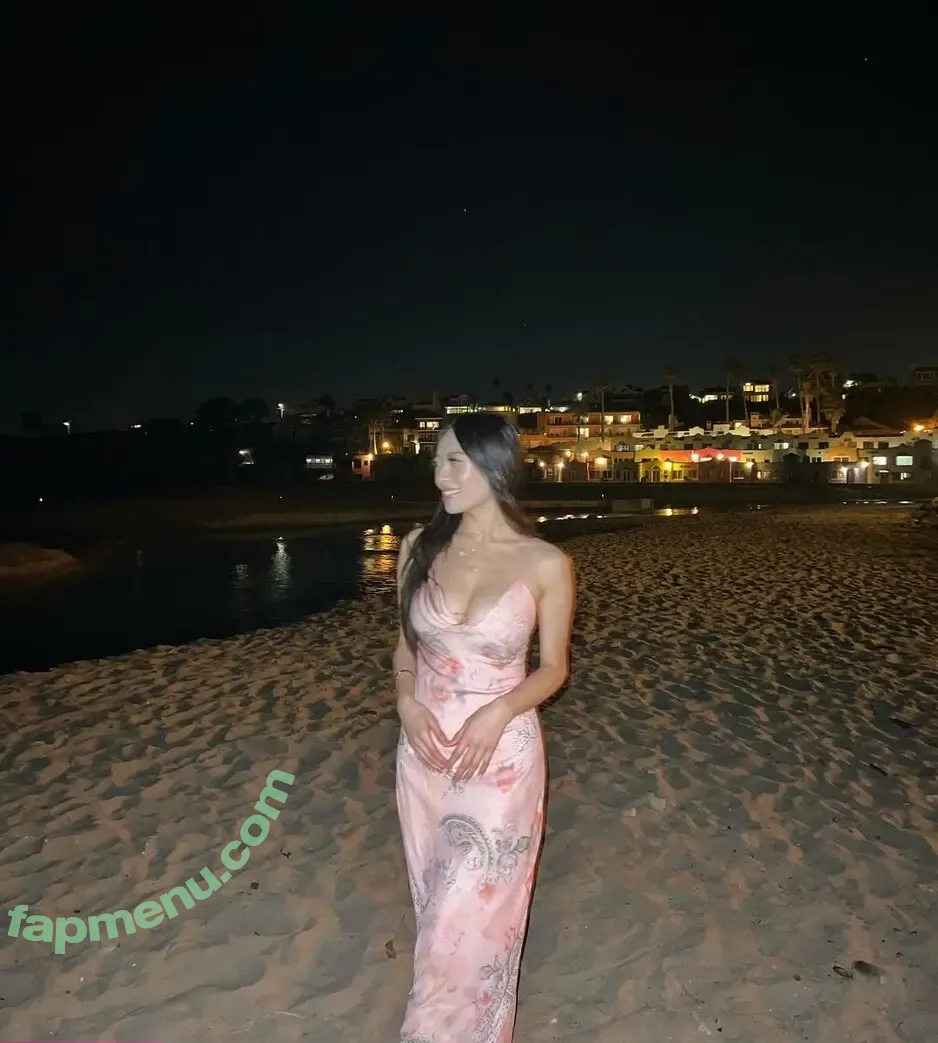 Ynori Nguyen nude photo #0034 (liluzinori / xoxoynori / ynori.nguyen)