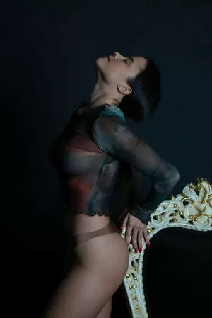 Yoana Nikolova / nikolova_y nude photo #0077