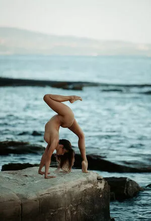 Yoana Nikolova / nikolova_y nude photo #0128
