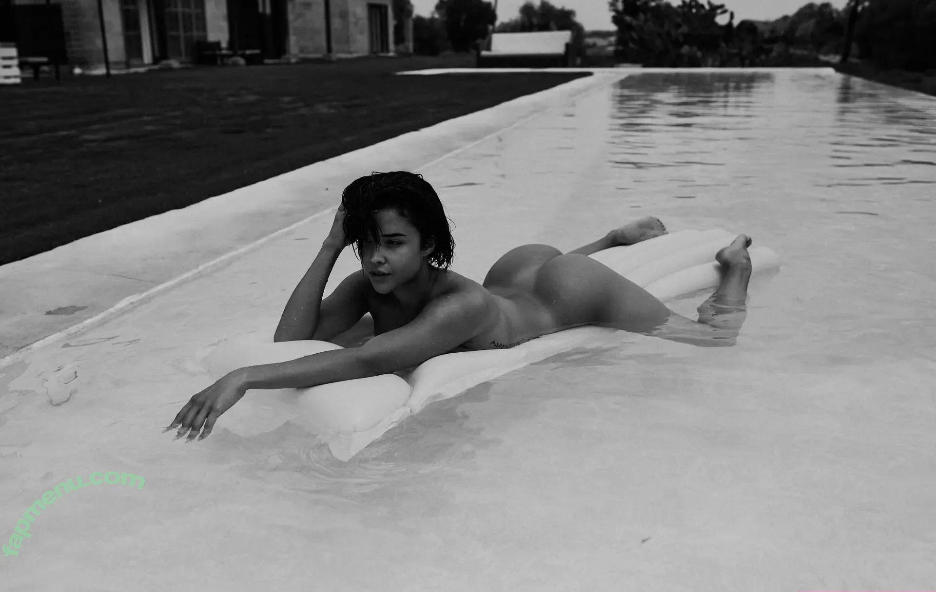 Yoana Nikolova nude photo #0511 (nikolova__y / nikolova_y)