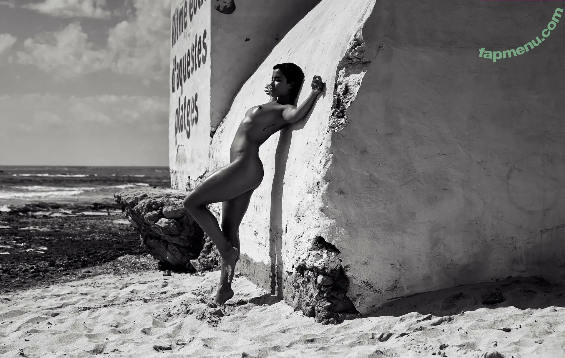 Yoana Nikolova nude photo #0525 (nikolova__y / nikolova_y)