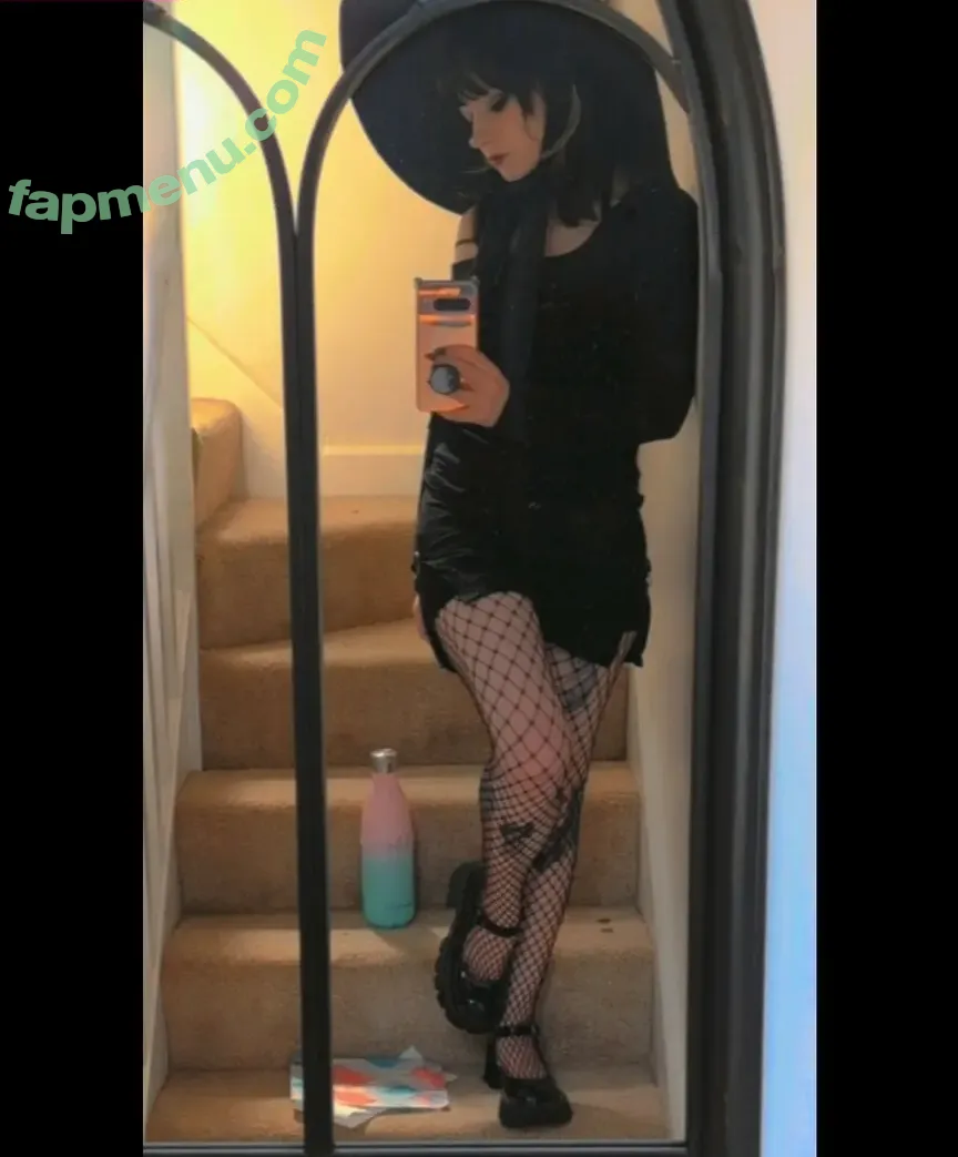 Yogscast Bouphe nude photo #0087 (bouphe / bouphemagic)