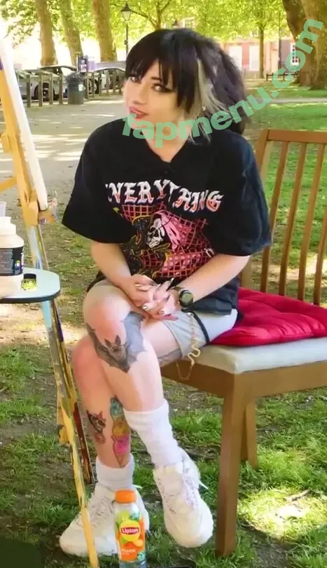 Yogscast Bouphe nude photo #0106 (bouphe / bouphemagic)