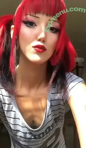 YoiFox nude