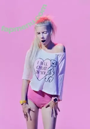 Yolandi Visser / zefside.represent nude photo #0010