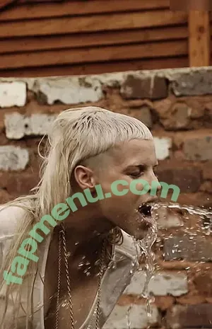 Yolandi Visser / dieantwoordd nude photo #0074