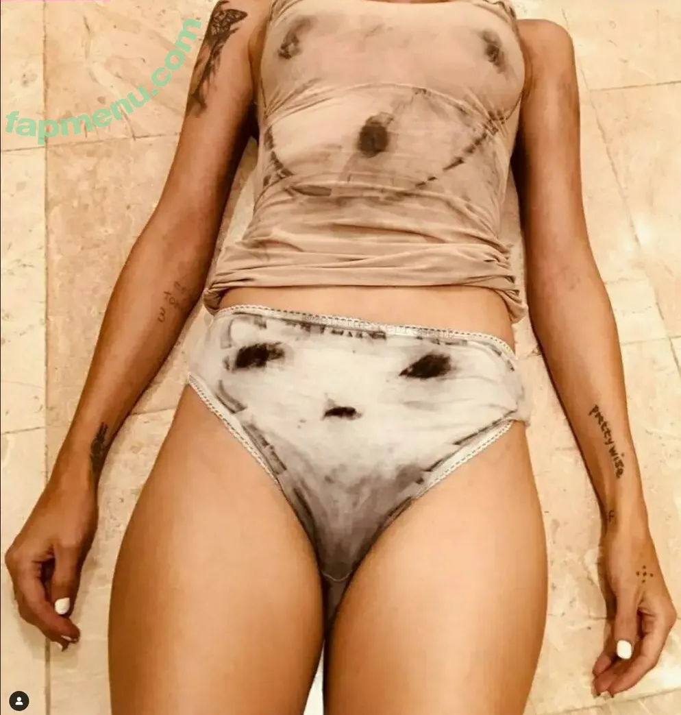 Yolandi Visser nude photo #0071 (dieantwoordd)