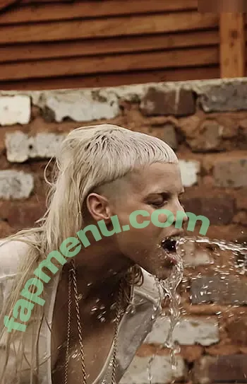 Yolandi Visser nude photo #0074 (dieantwoordd)